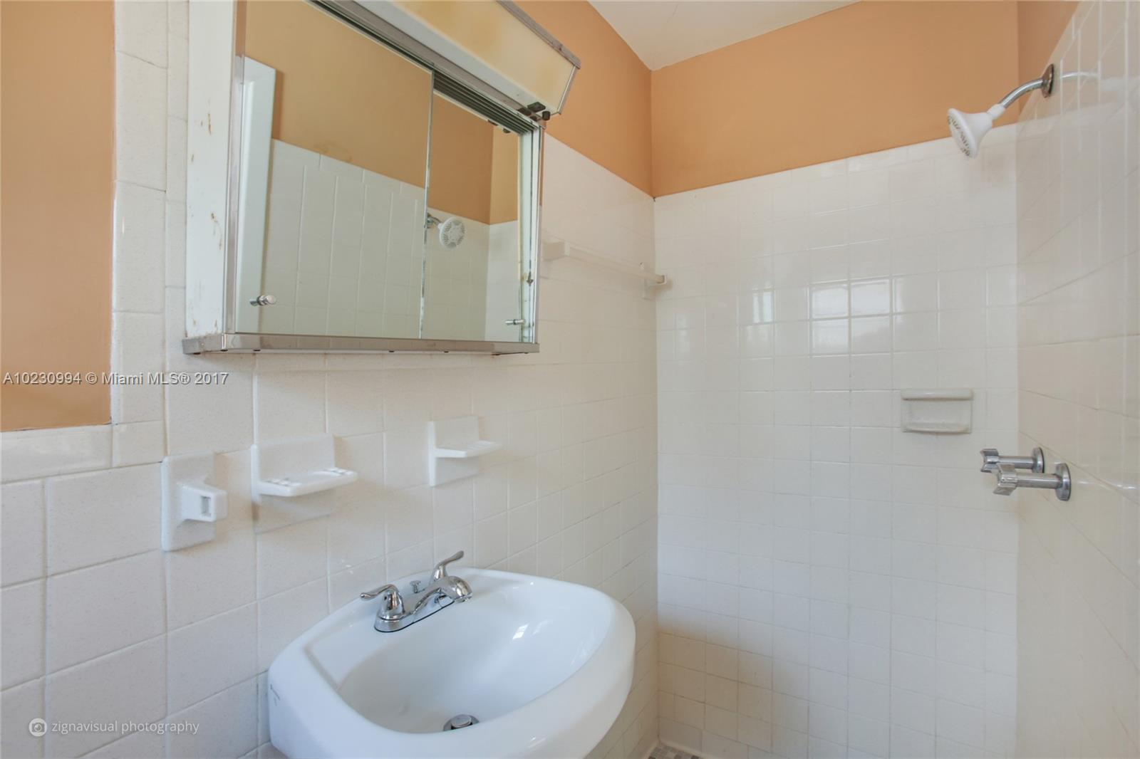 LAKE OSBORNE HEIGHTS - Residential