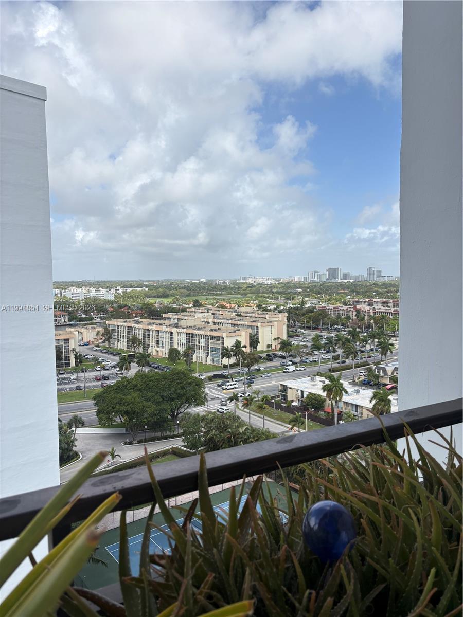 OLYMPUS CONDO PHASE - Residential