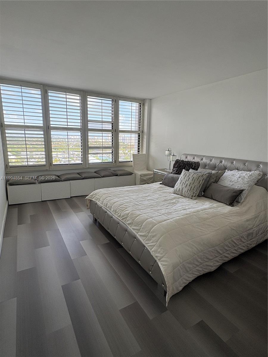 OLYMPUS CONDO PHASE - Residential