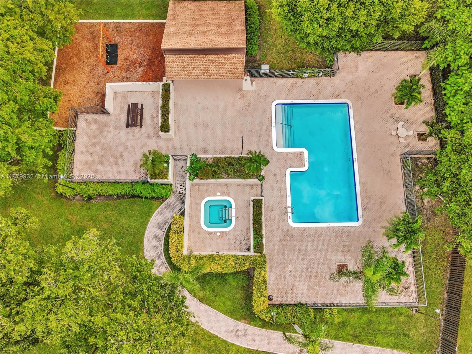 CROSSINGS PATIO HOMES SEC - Residential