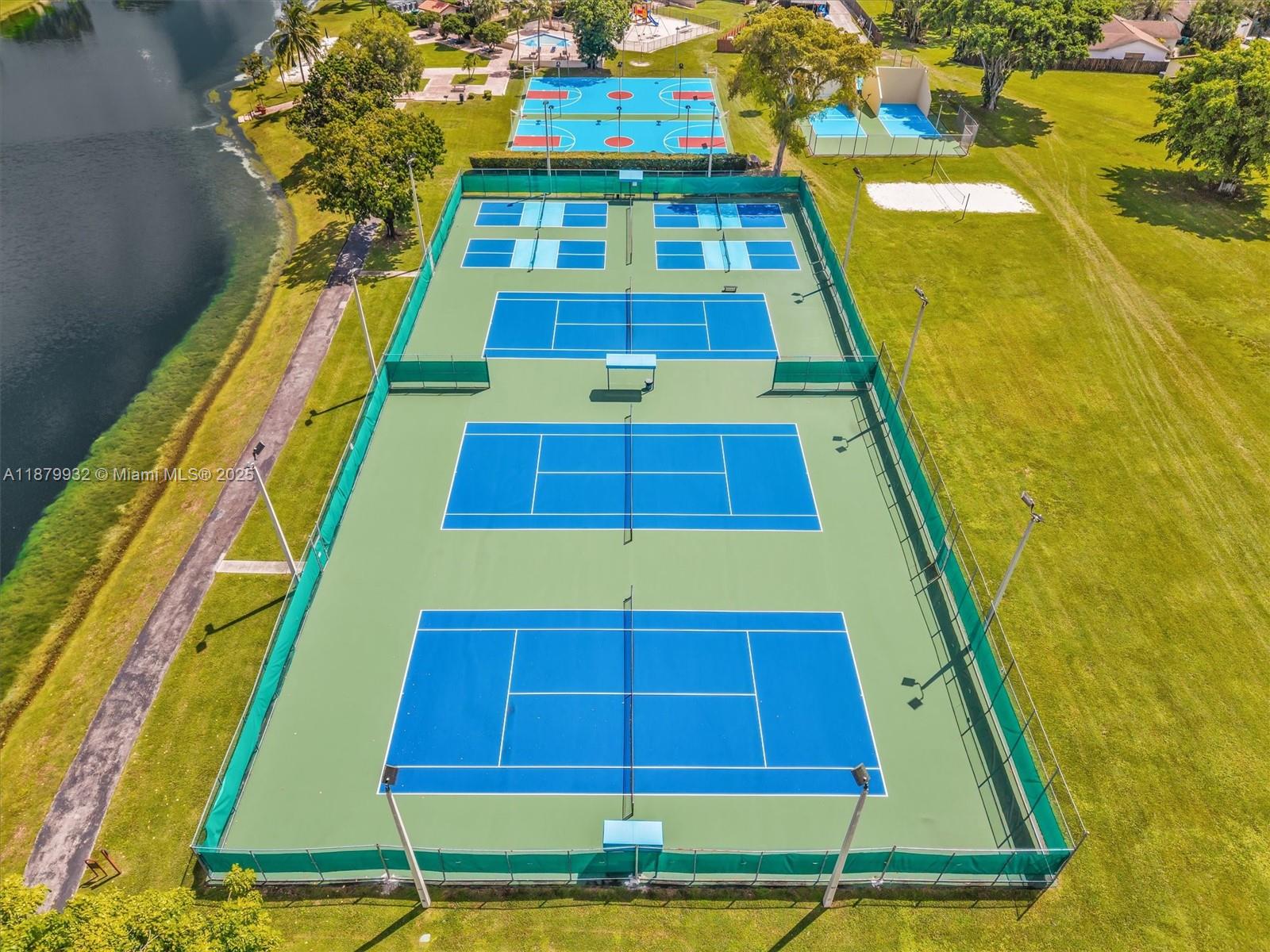 CROSSINGS PATIO HOMES SEC - Residential