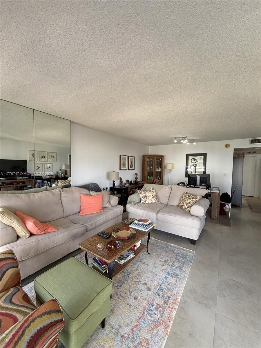 BRICKELL PLACE CONDO - Residential
