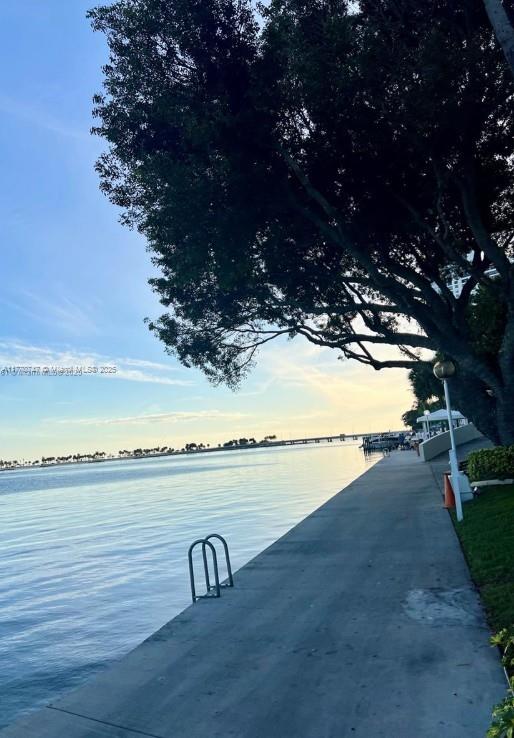 BRICKELL PLACE CONDO - Residential