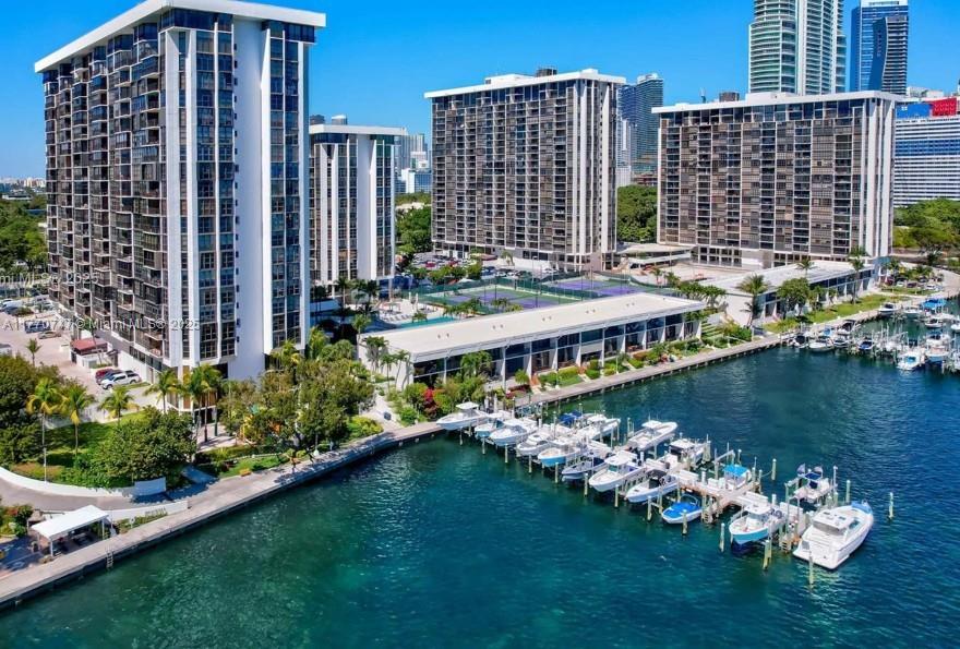 BRICKELL PLACE CONDO - Residential