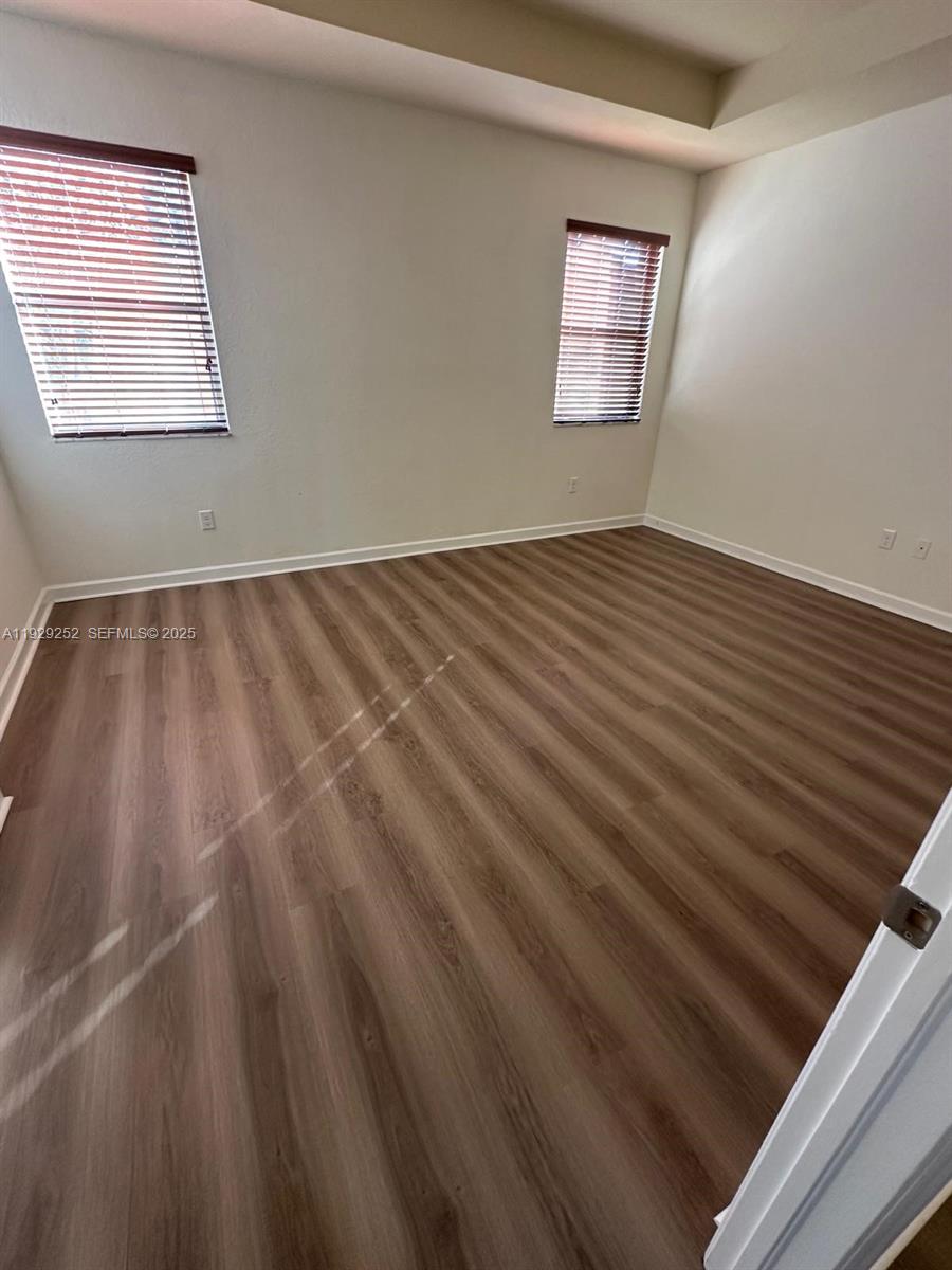 EMERALD CREEK TOWNHOMES - Residential Lease