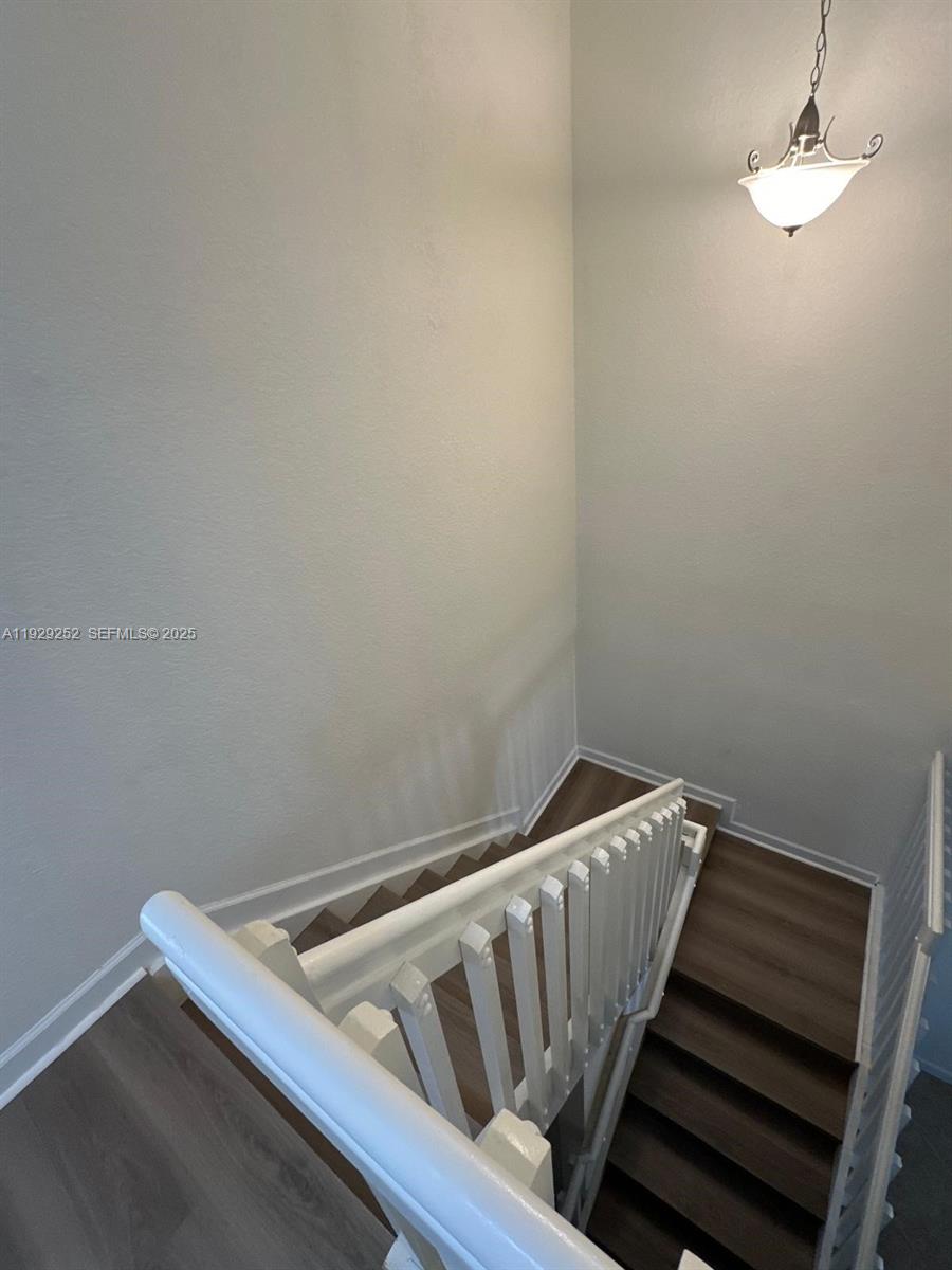 EMERALD CREEK TOWNHOMES - Residential Lease