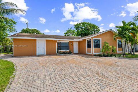 10108 S Windtree Ln S Boca Raton FL 33428