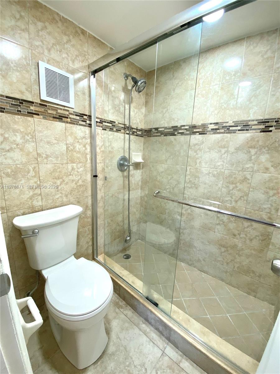 SAMARI LAKE EAST CONDO - Residential