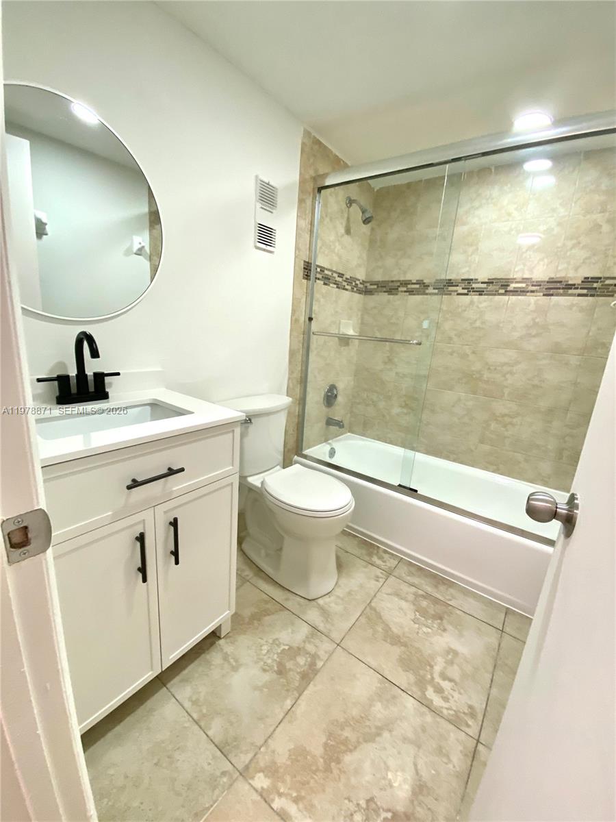 SAMARI LAKE EAST CONDO - Residential