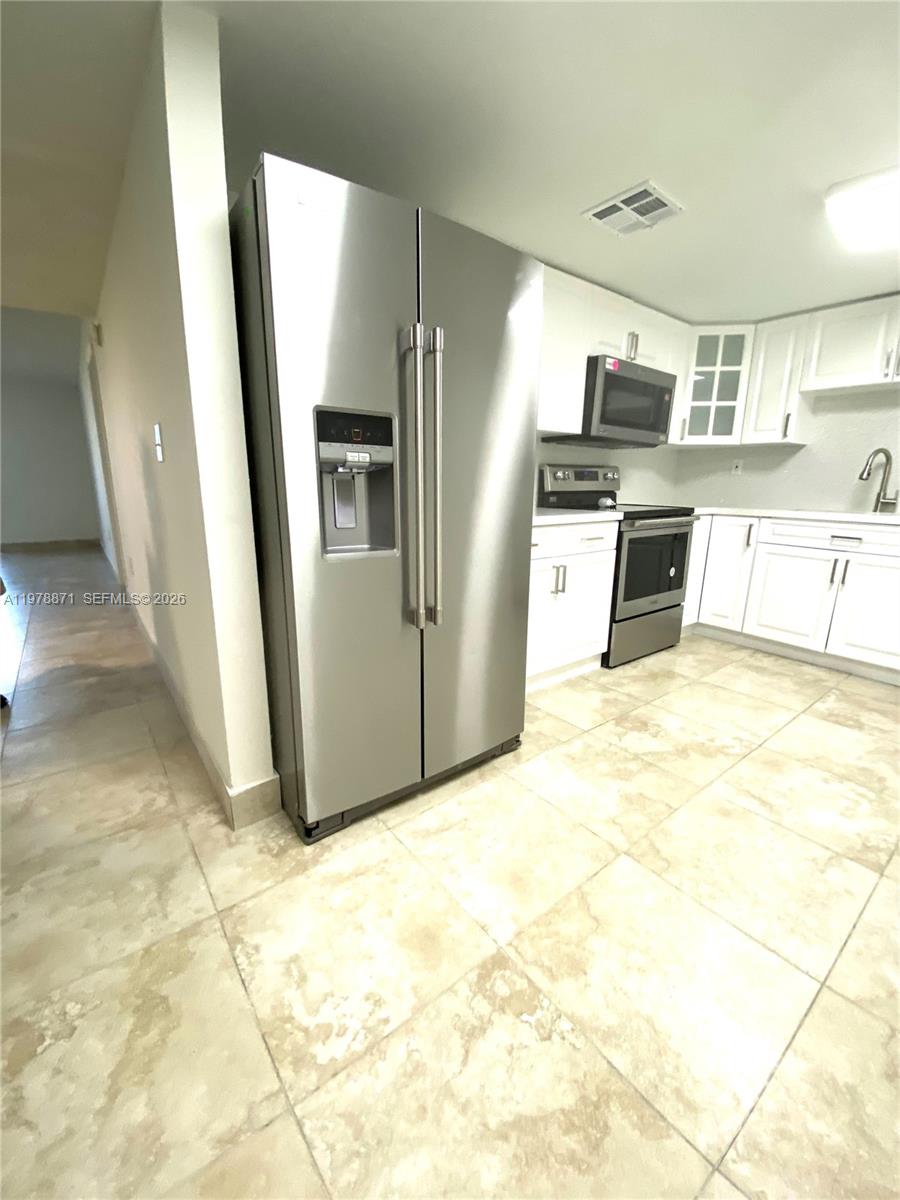 SAMARI LAKE EAST CONDO - Residential