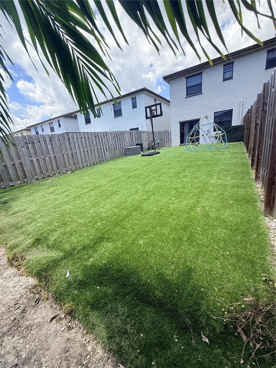 ALLAPATTAH GDNS - Residential