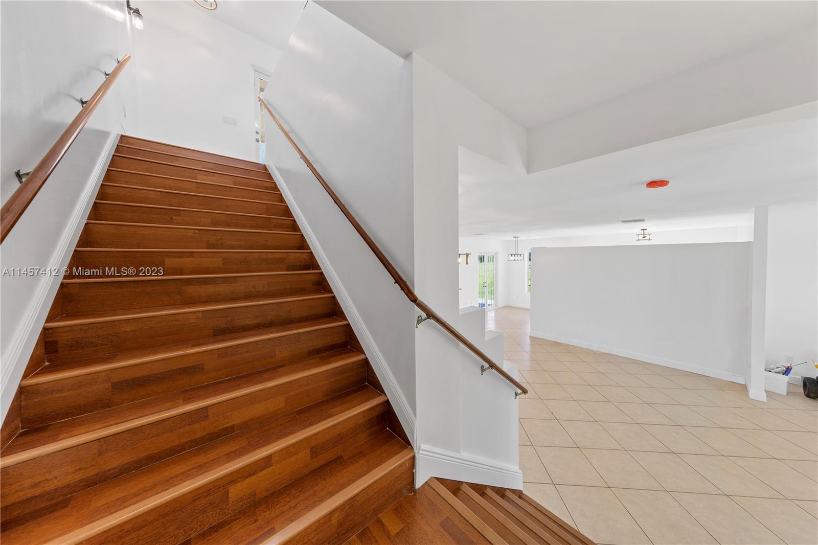 REDLAND 20 ACRES W/ HOME - Land