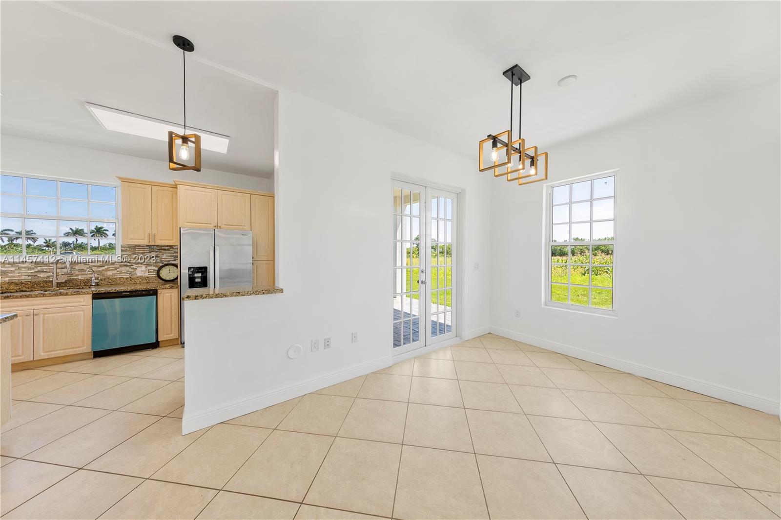 REDLAND 20 ACRES W/ HOME - Land