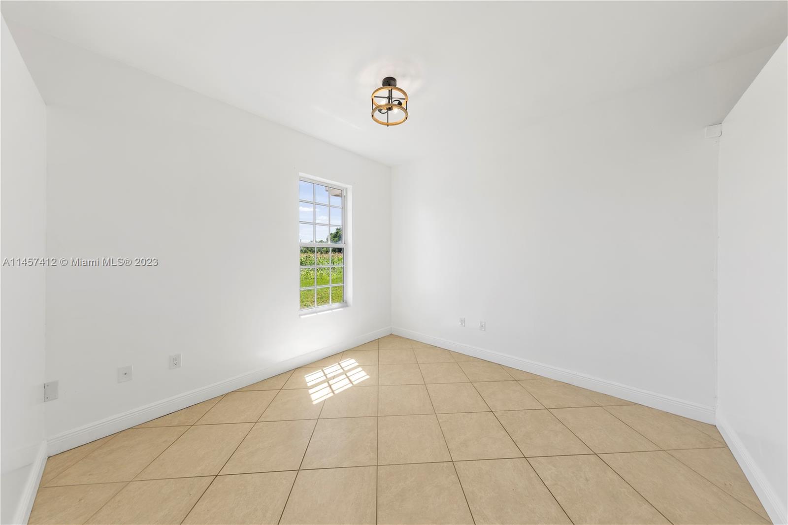 REDLAND 20 ACRES W/ HOME - Land