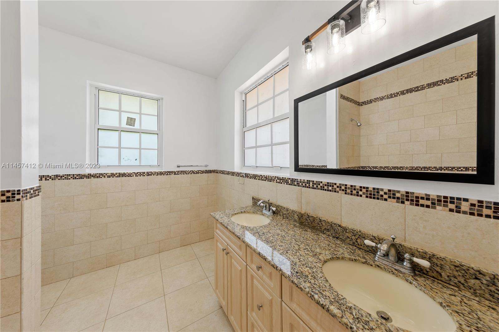 REDLAND 20 ACRES W/ HOME - Land