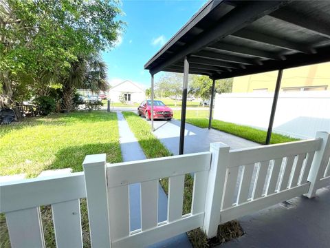 Single Family Residence in Hollywood FL 2210 Cody St St 1.jpg