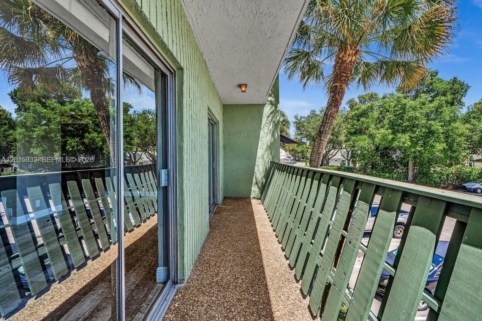SUN AND LAKE CONDO - Residential