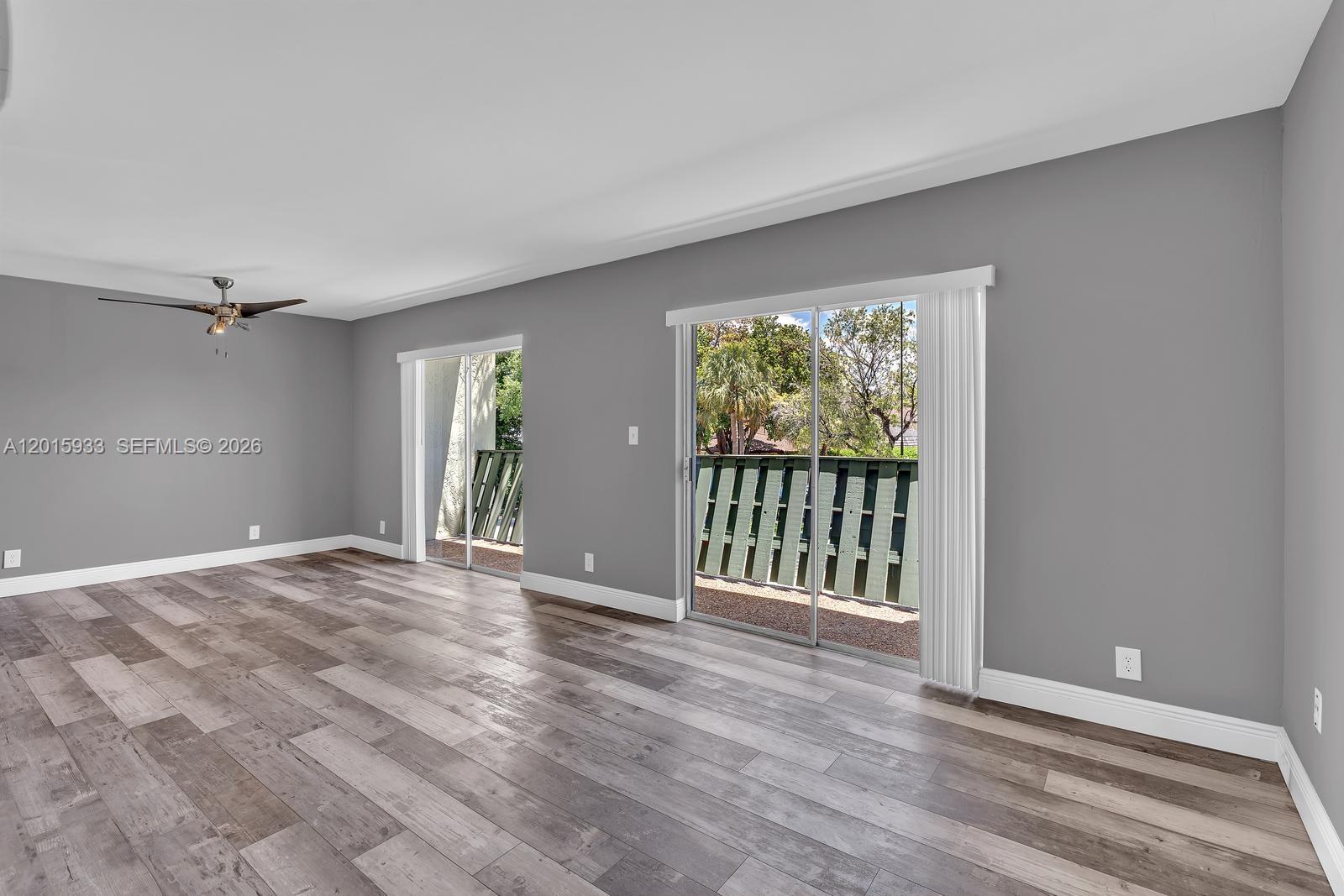 SUN AND LAKE CONDO - Residential