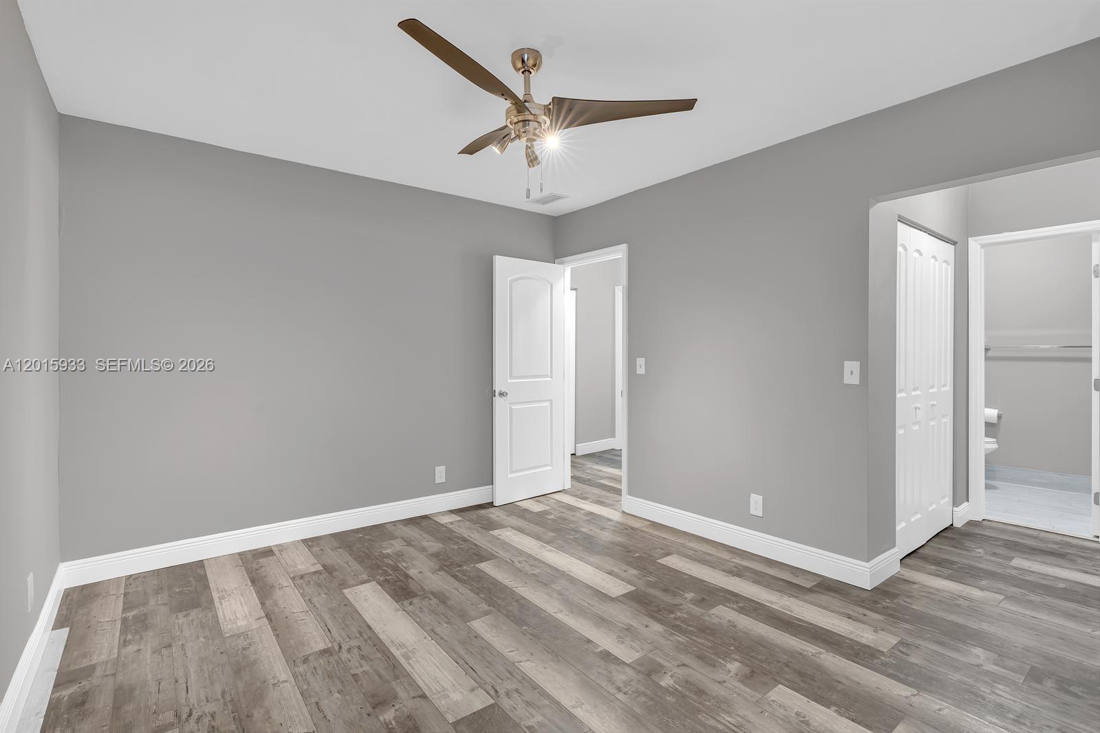 SUN AND LAKE CONDO - Residential
