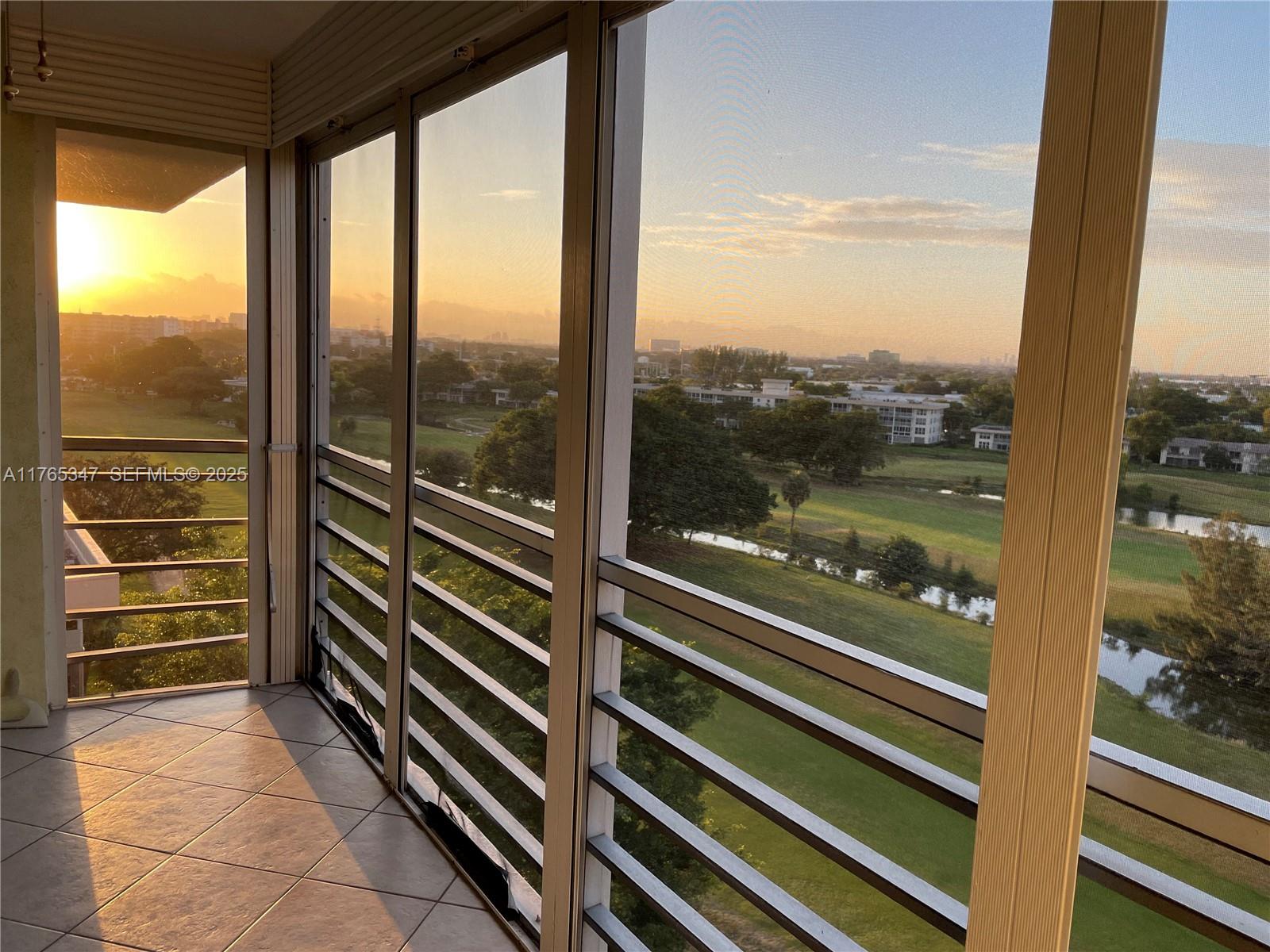 NO 22 PALM-AIRE COUNTRY C - Residential