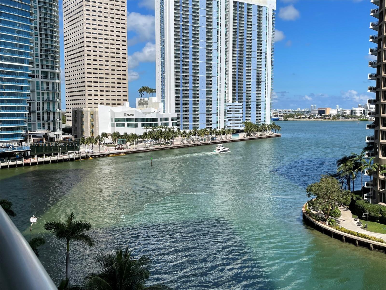 ICONBRICKELL CONDO NO 1 - Residential