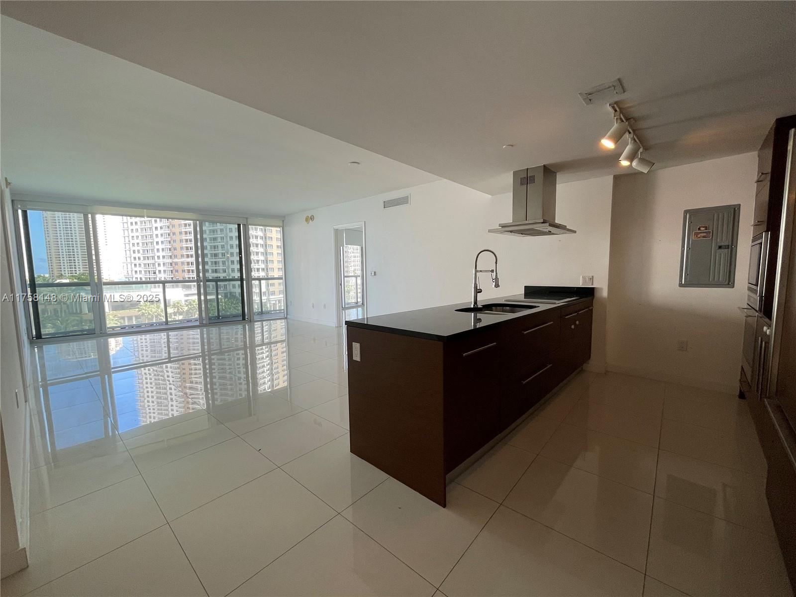 ICONBRICKELL CONDO NO 1 - Residential