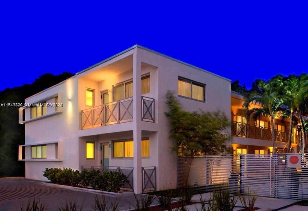 Property for Sale at 1816 Meridian Ave 5, Miami Beach, Miami-Dade County, Florida - Bedrooms: 2 
Bathrooms: 1  - $499,000