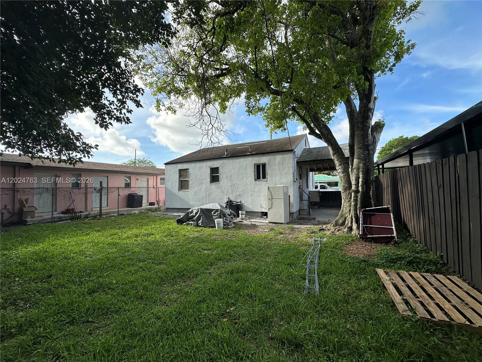 17TH AVE MANOR 2ND ADDN - Residential