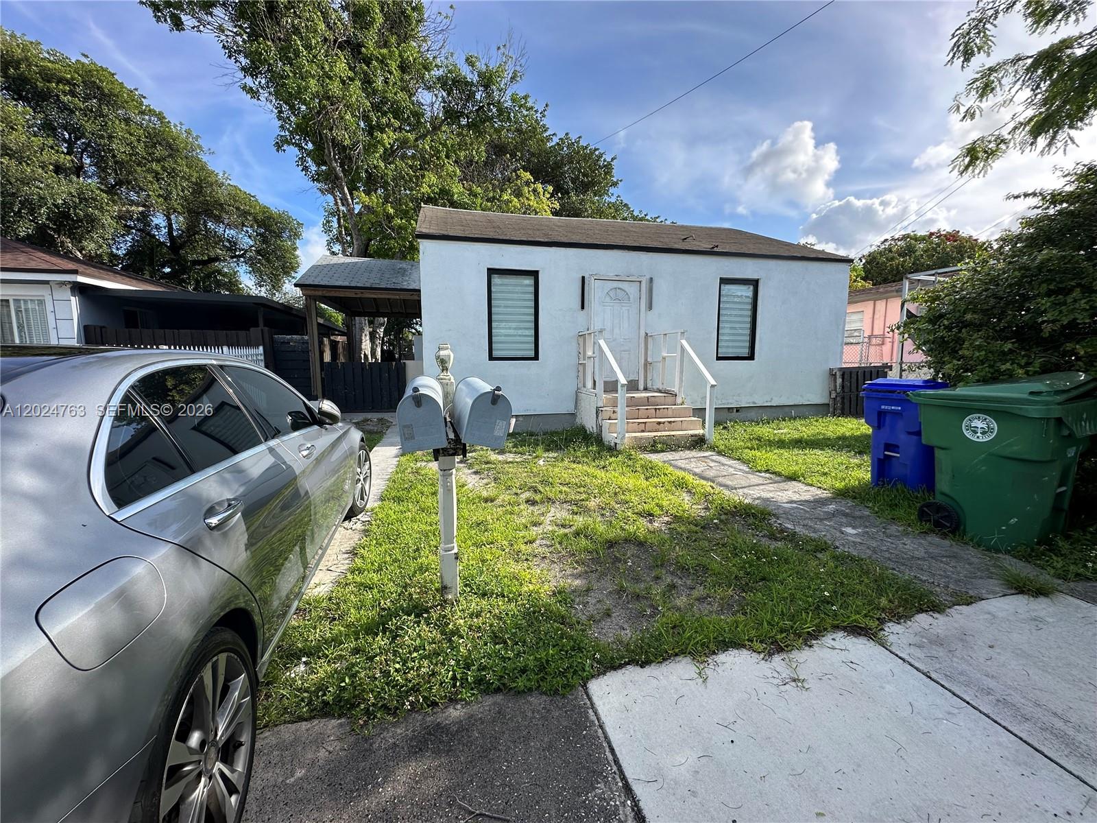 17TH AVE MANOR 2ND ADDN - Residential