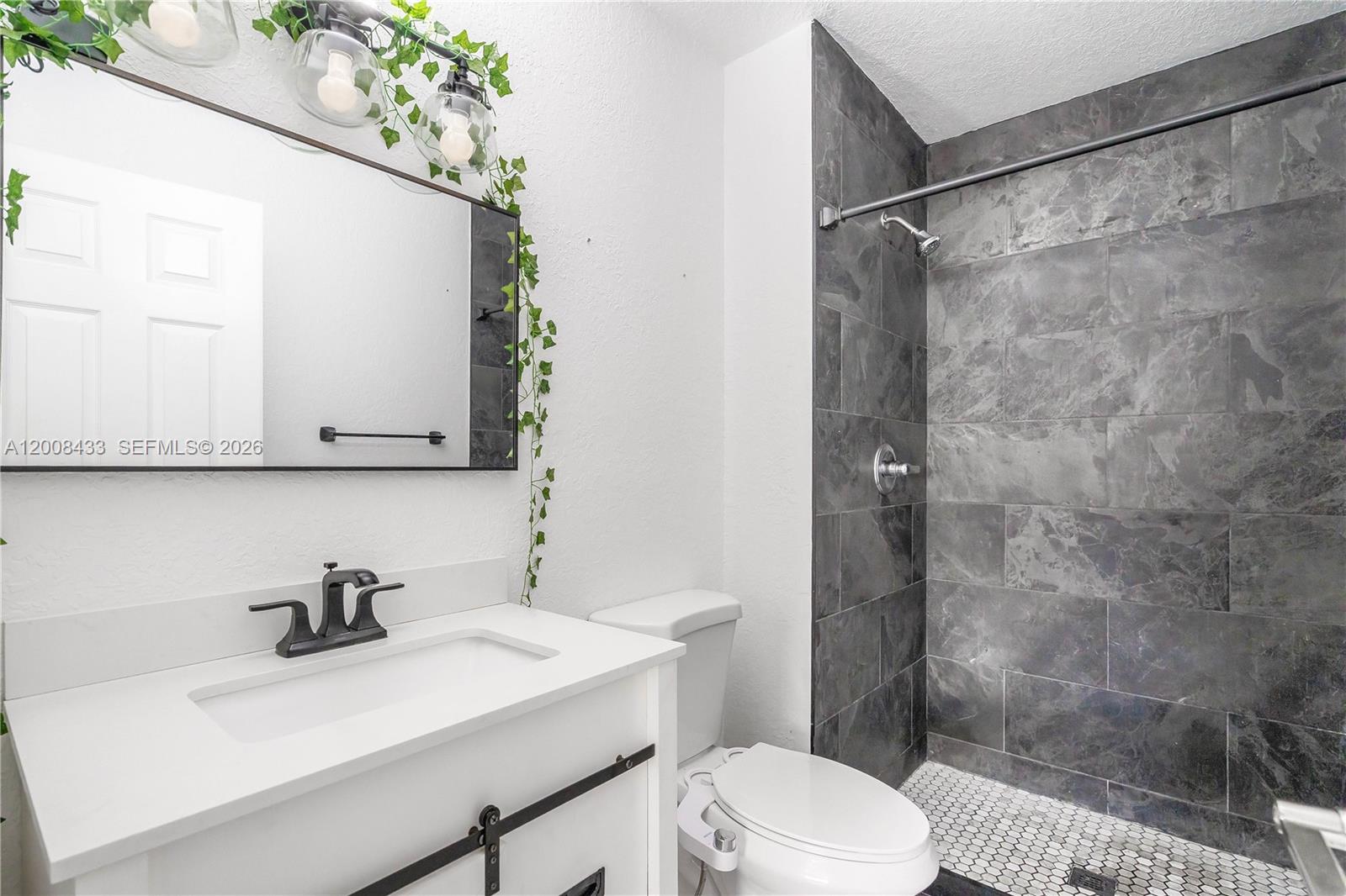 NOB HILL AT WELLEBY CONDO - Residential