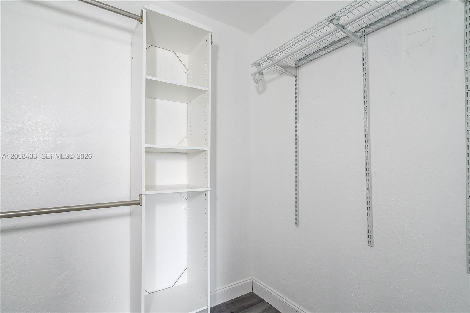 NOB HILL AT WELLEBY CONDO - Residential