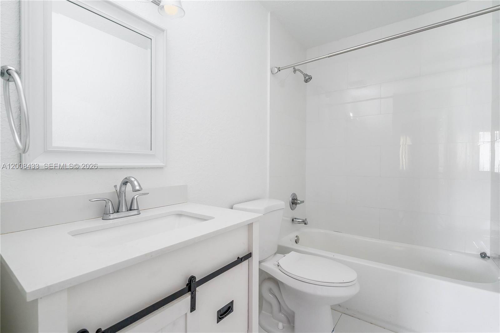 NOB HILL AT WELLEBY CONDO - Residential