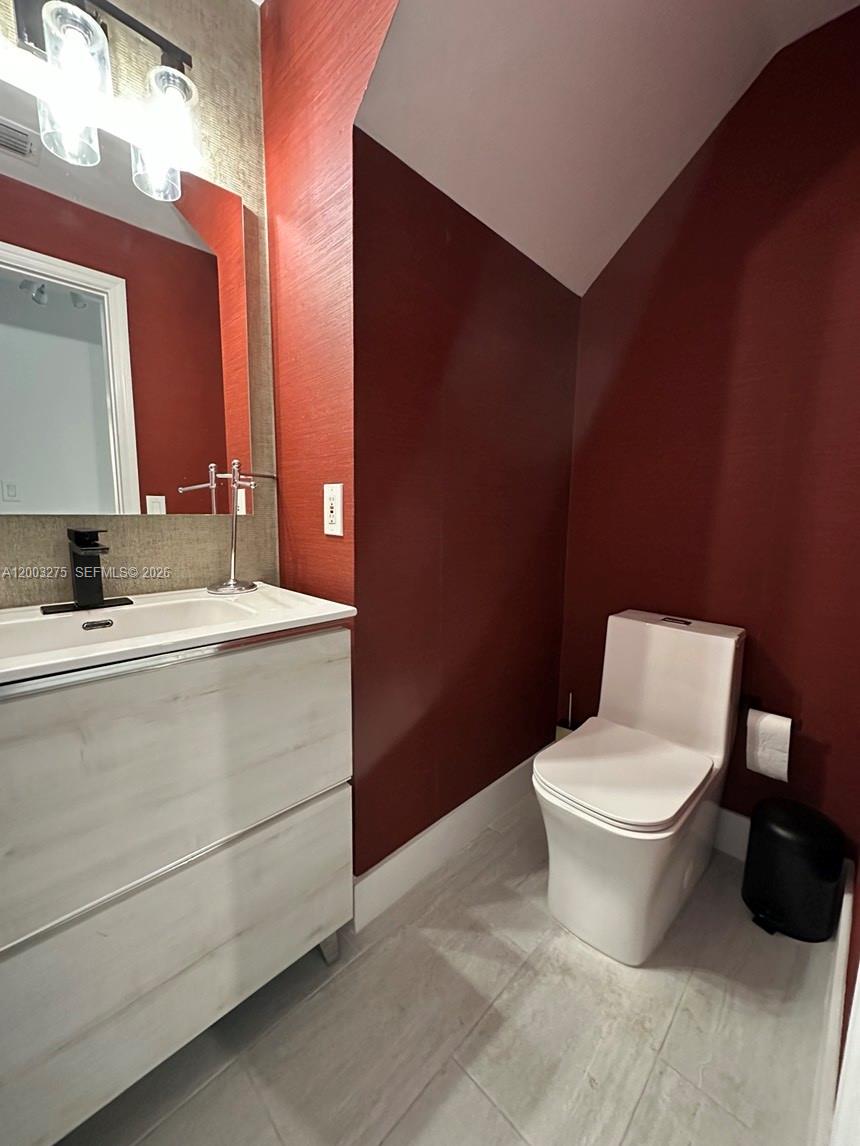 DORAL LANDINGS TOWNHOMES - Residential