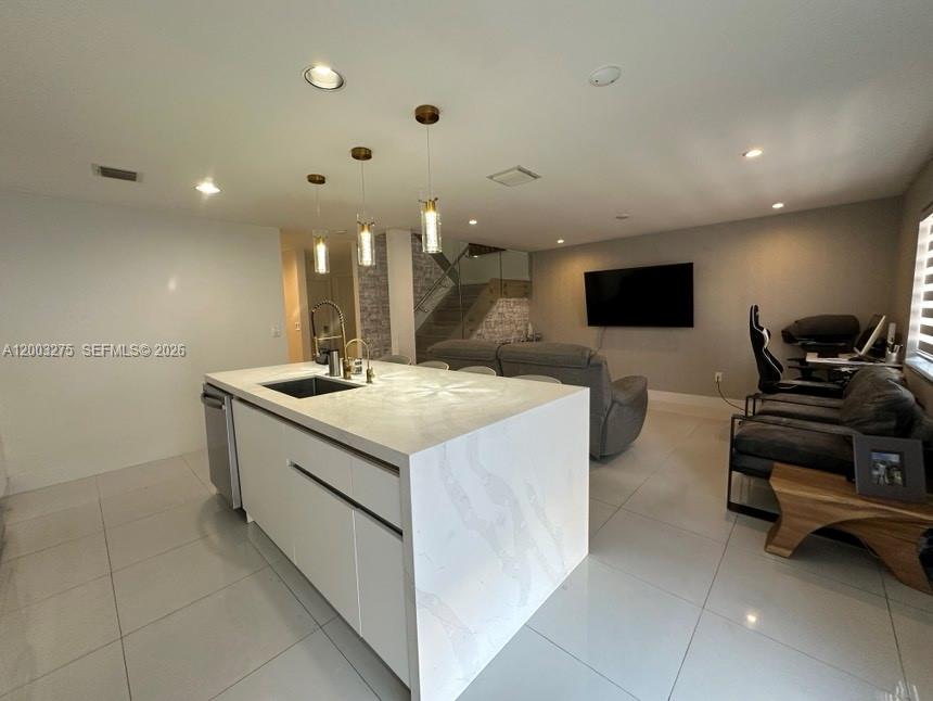 DORAL LANDINGS TOWNHOMES - Residential