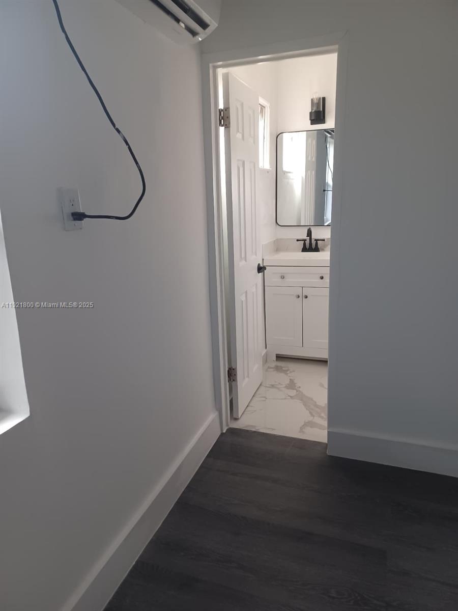 FRANK ADD TO HOLLYWOOD - Residential Lease