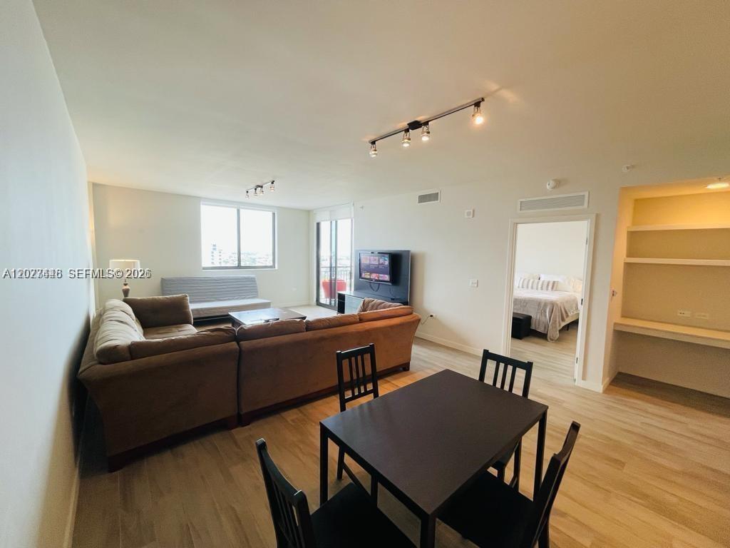 999 SW 1st Ave 2613