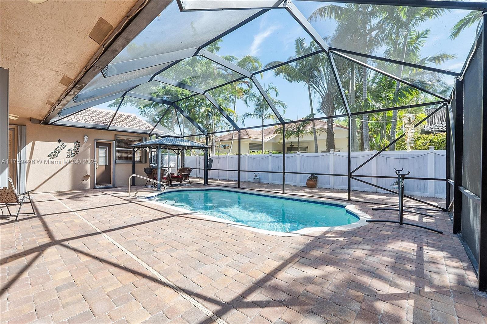 CORAL CREEK - Residential