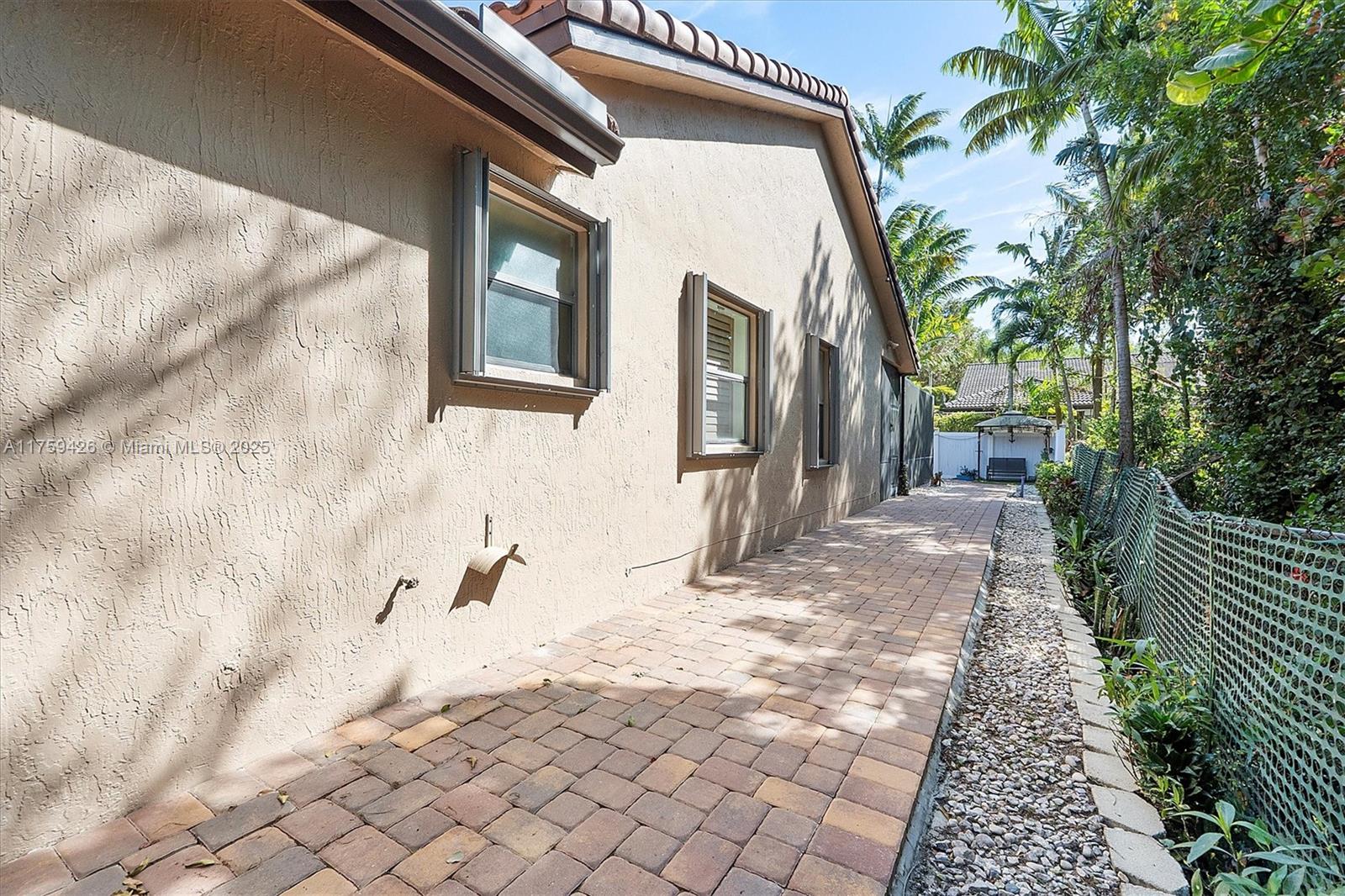 CORAL CREEK - Residential