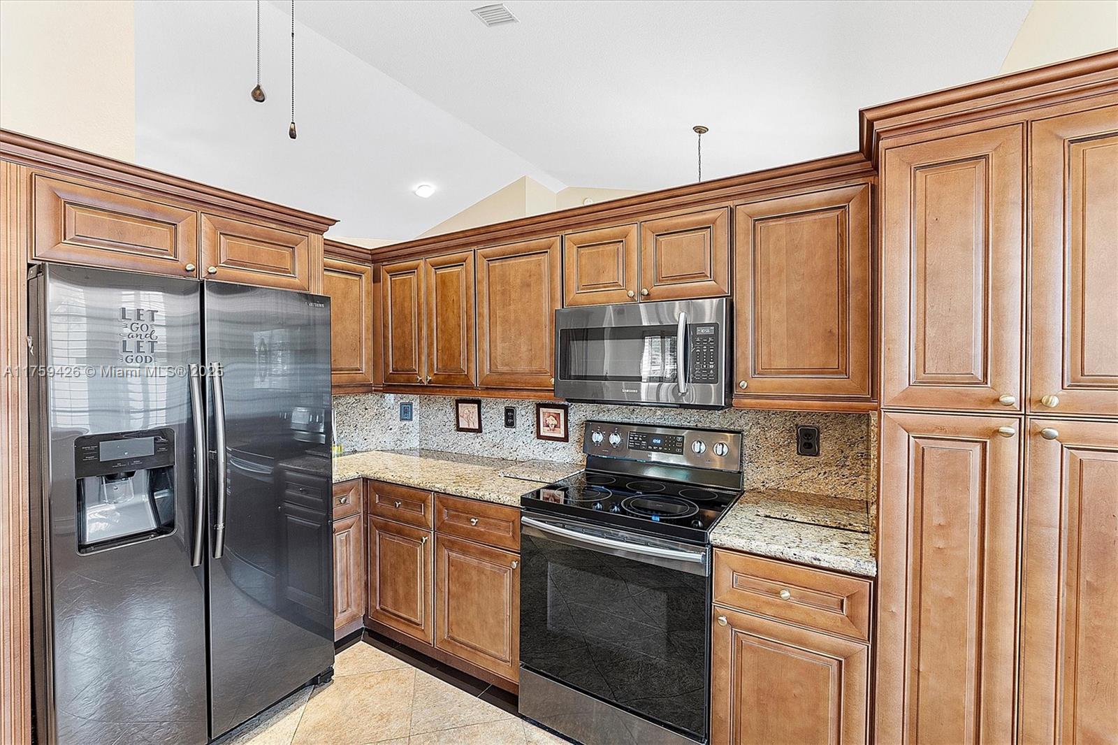 CORAL CREEK - Residential