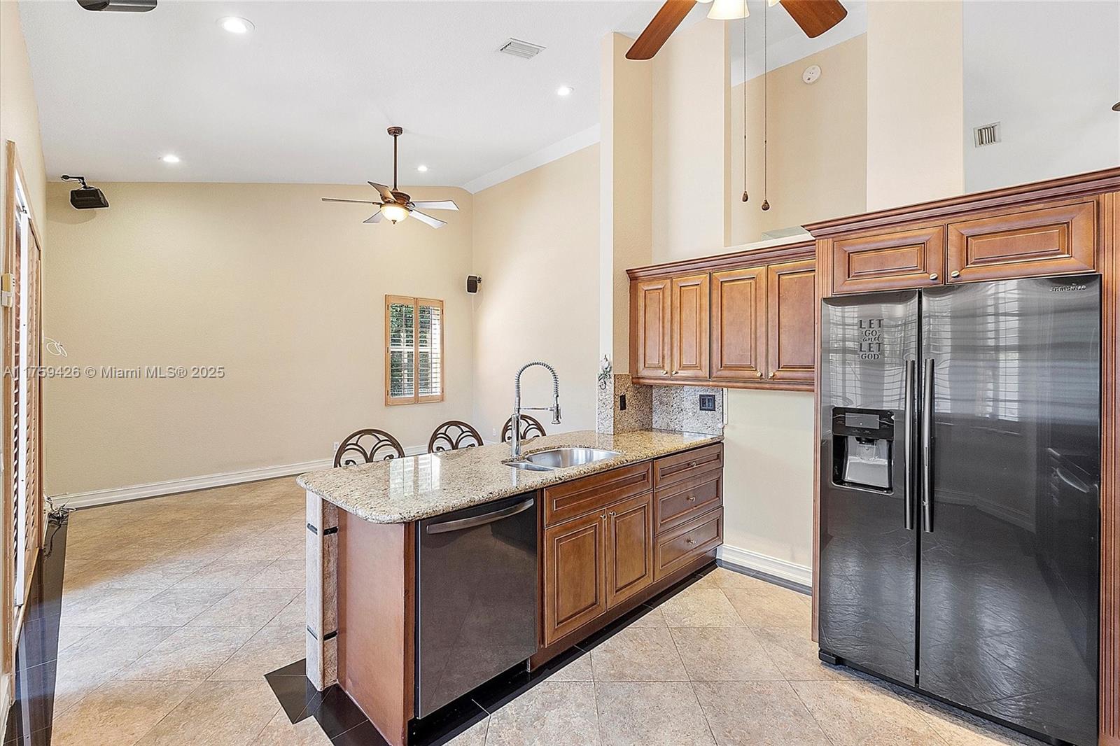 CORAL CREEK - Residential