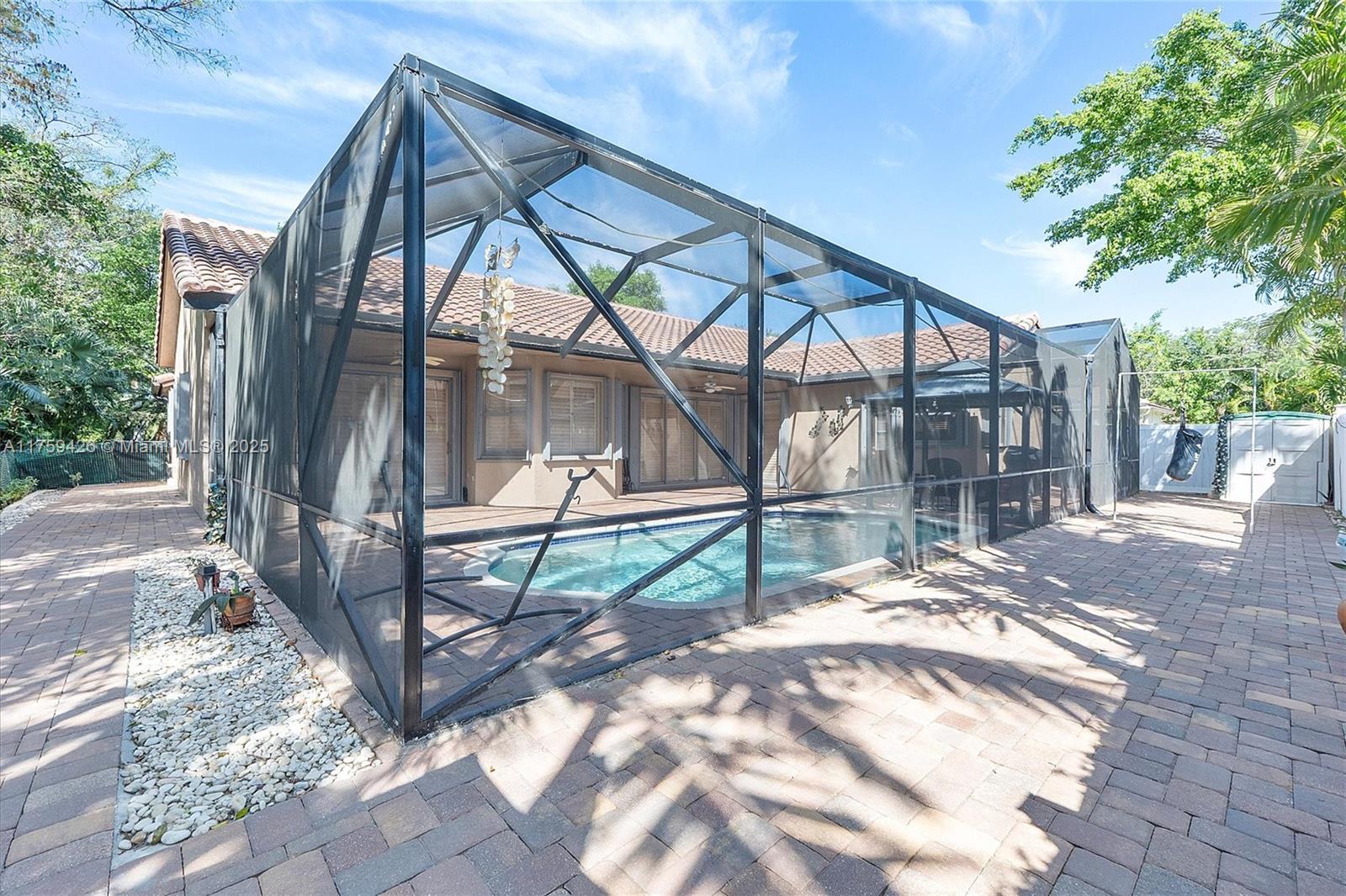 CORAL CREEK - Residential