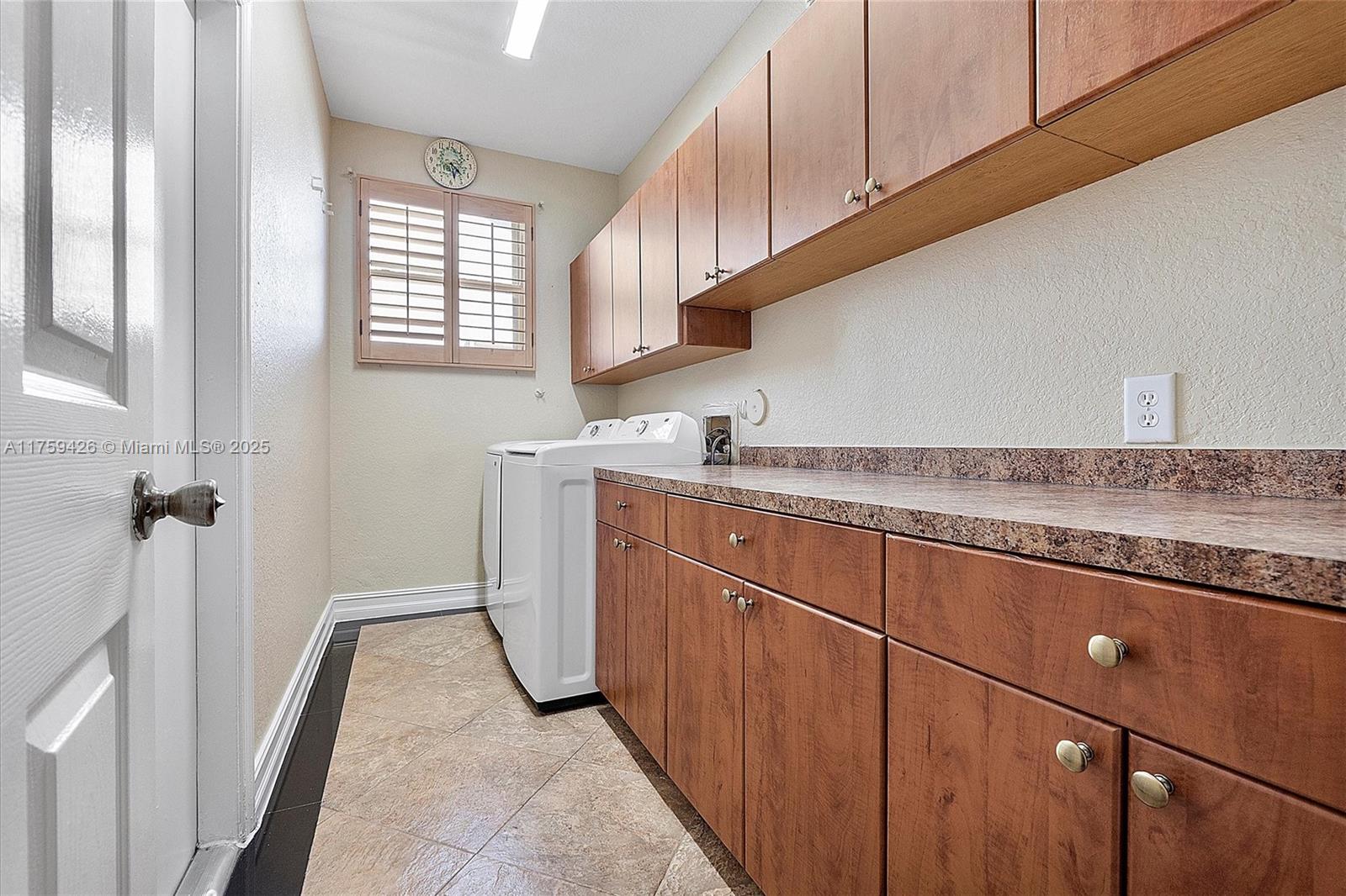 CORAL CREEK - Residential