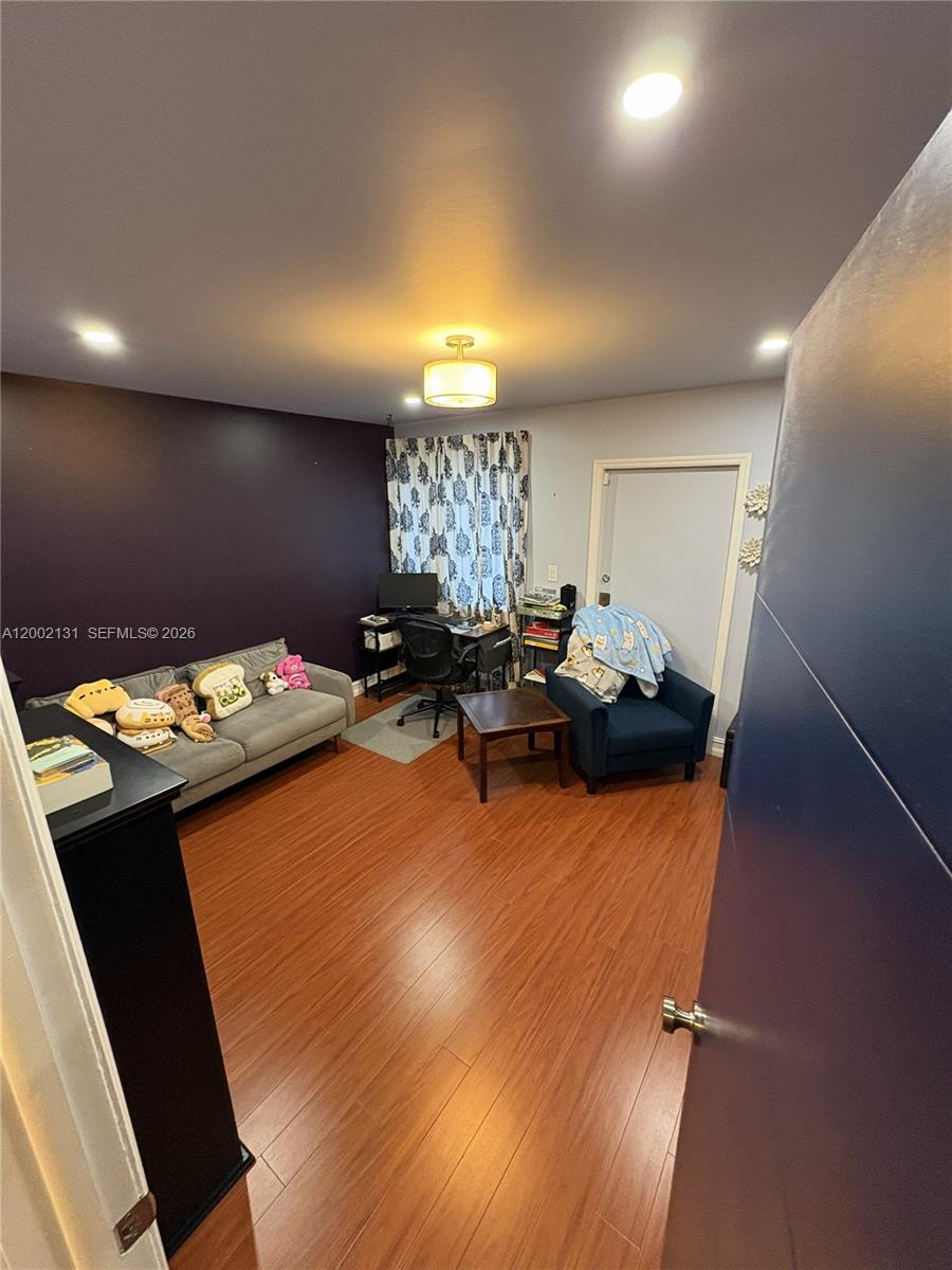 SPANISH VILLAS CONDO - Residential