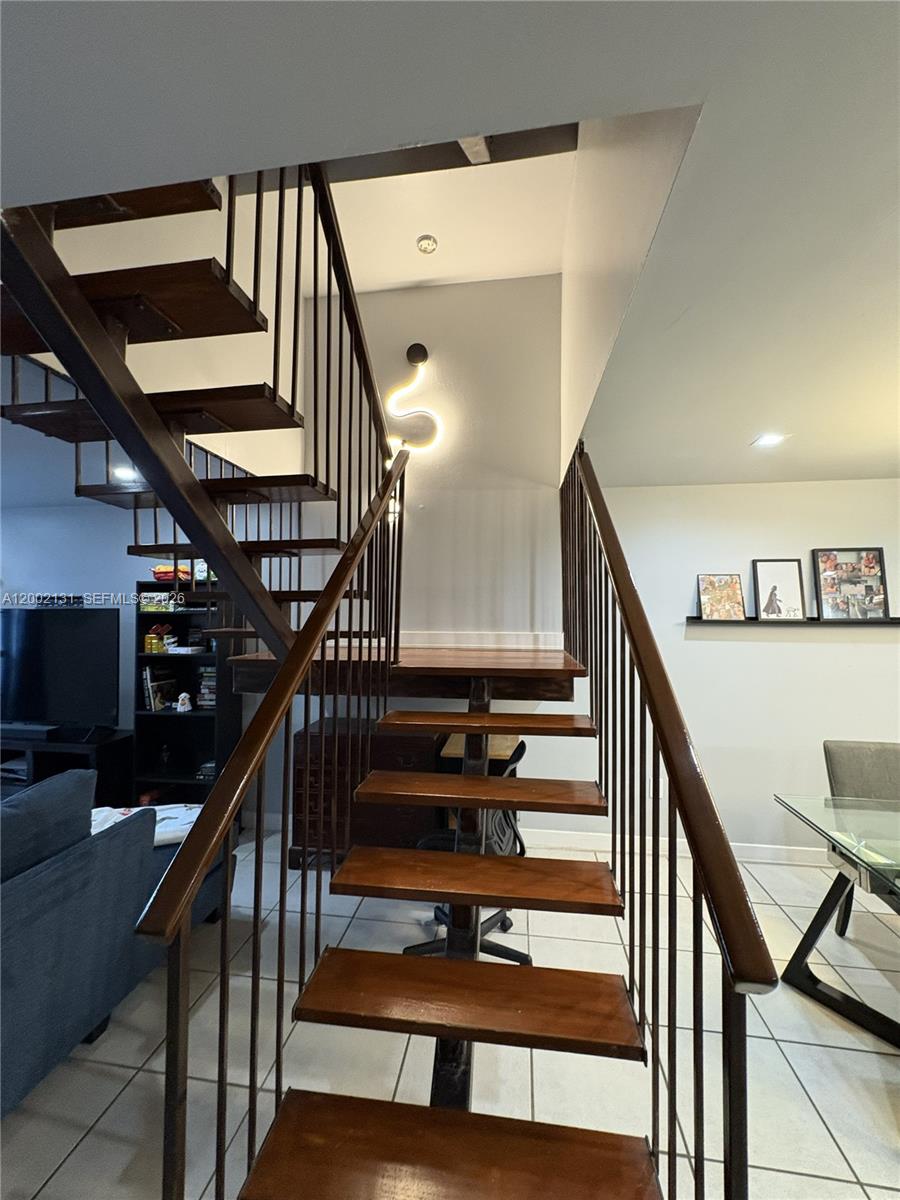 SPANISH VILLAS CONDO - Residential