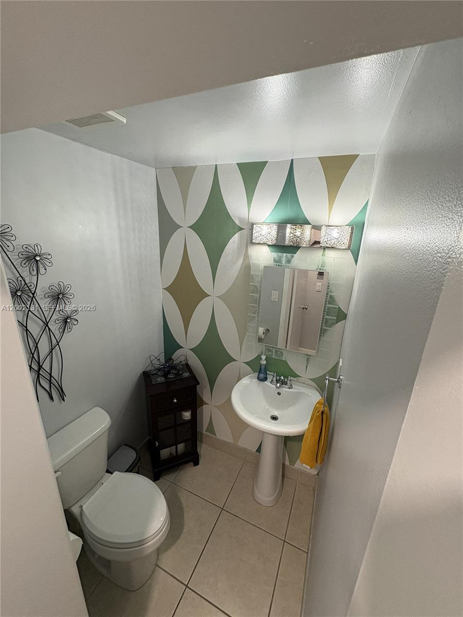 SPANISH VILLAS CONDO - Residential