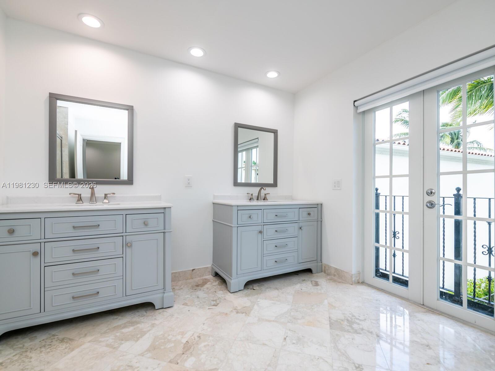 AVENTURA LAKES PHASE 1 - Residential Lease