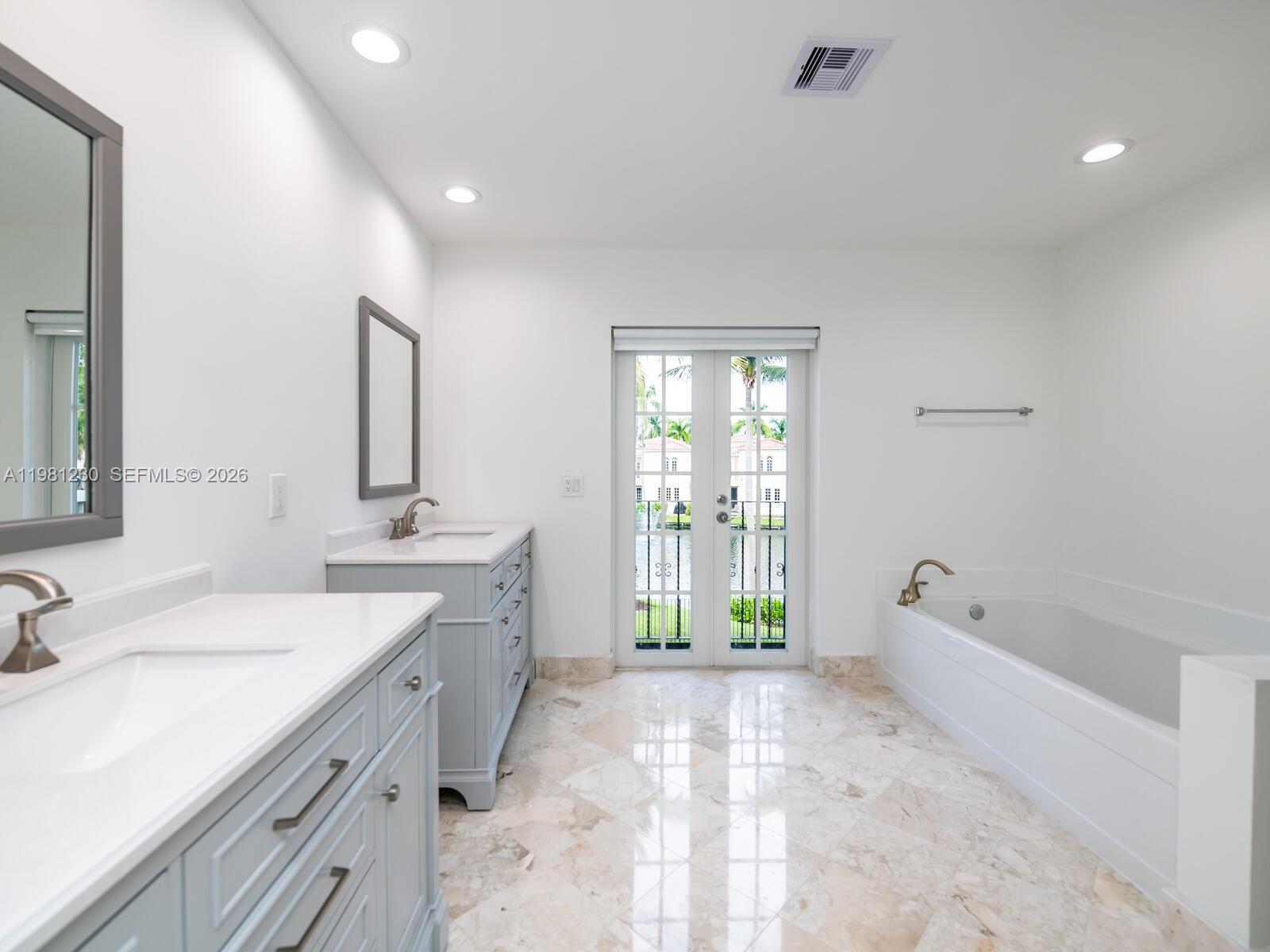 AVENTURA LAKES PHASE 1 - Residential Lease