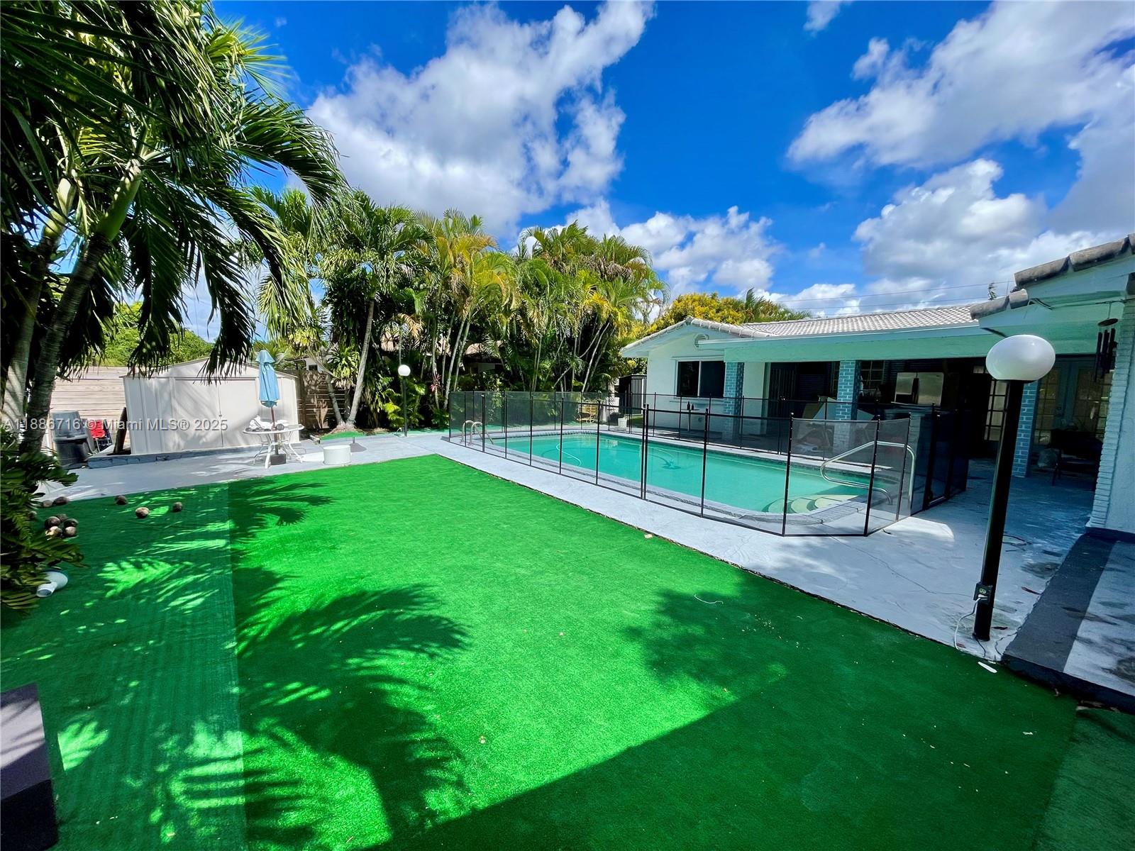HOLLYWOOD HILLS AMEN PLAT - Residential Lease