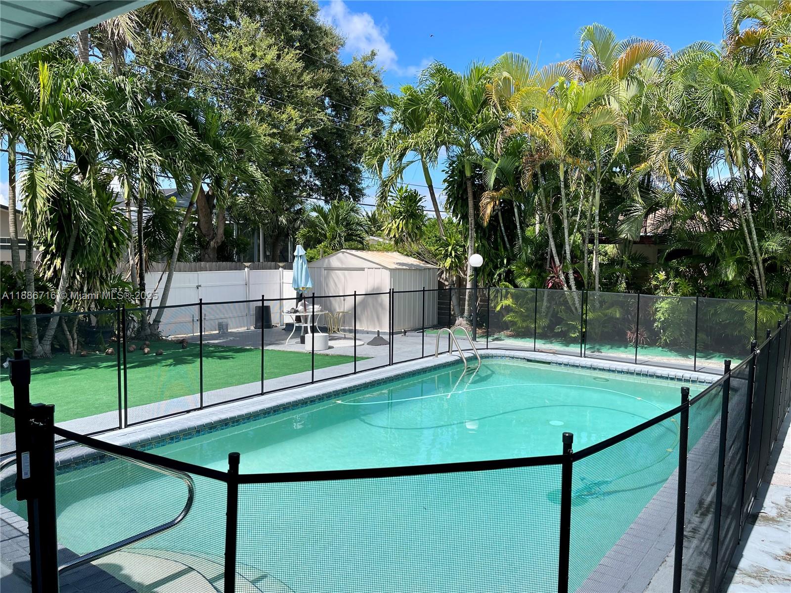 HOLLYWOOD HILLS AMEN PLAT - Residential Lease