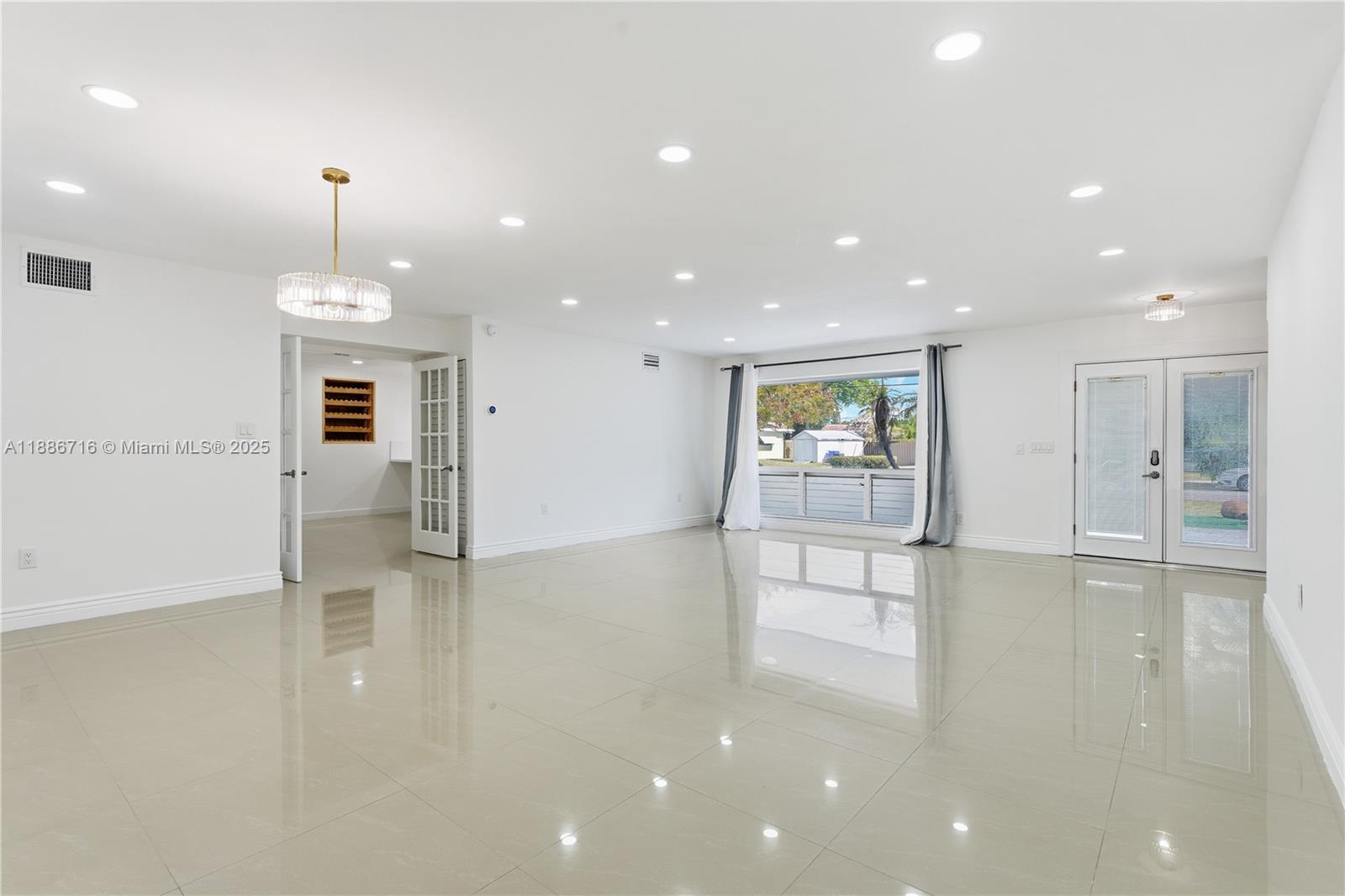 HOLLYWOOD HILLS AMEN PLAT - Residential Lease